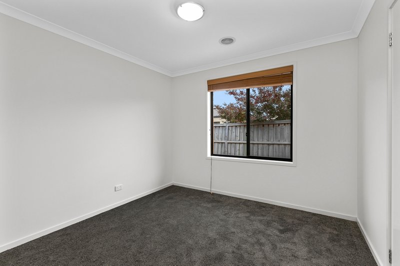 Photo - 49 Waves Drive, Point Cook VIC 3030 - Image 19