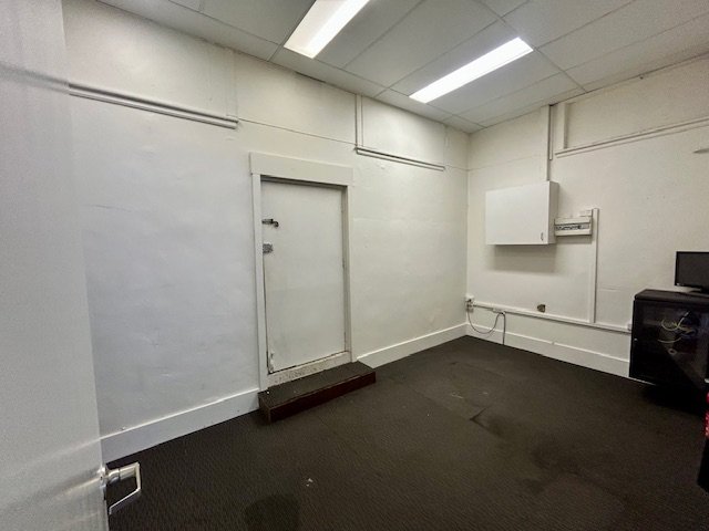 Photo - 49 William Street, Bathurst NSW 2795 - Image 6