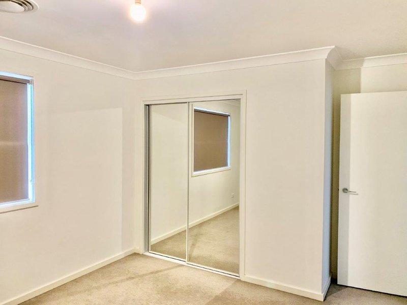 Photo - 49 Willowbank Crescent, Canley Vale NSW 2166 - Image 7