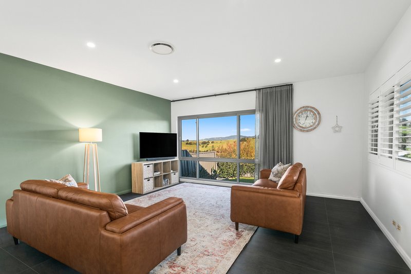 Photo - 49 Woolgunyah Parkway, Flinders NSW 2529 - Image 4