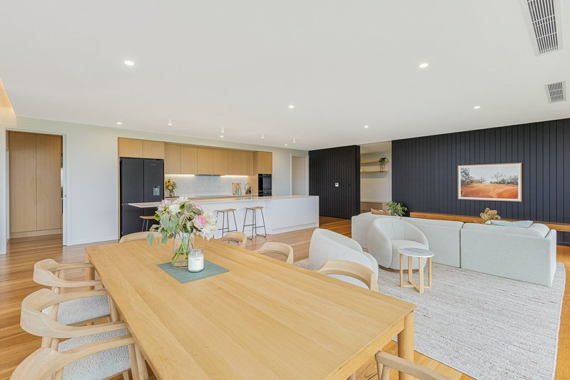 Photo - 49 Wumbalwarra Drive, Bega NSW 2550 - Image 8