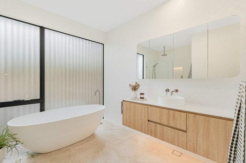 Photo - 49 Wumbalwarra Drive, Bega NSW 2550 - Image 22