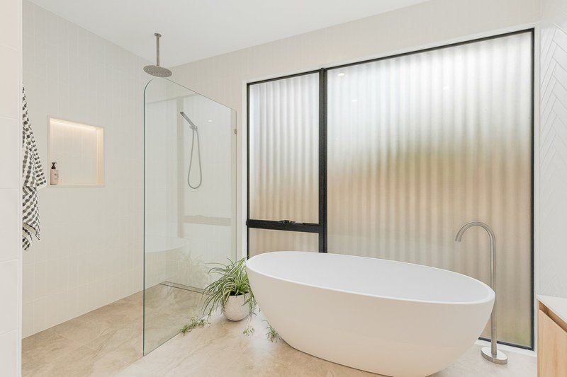 Photo - 49 Wumbalwarra Drive, Bega NSW 2550 - Image 23