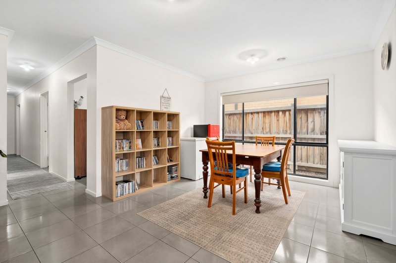 Photo - 49 Wurrook Circuit, North Geelong VIC 3215 - Image 4