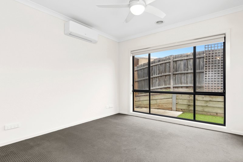 Photo - 49 Wurrook Circuit, North Geelong VIC 3215 - Image 6