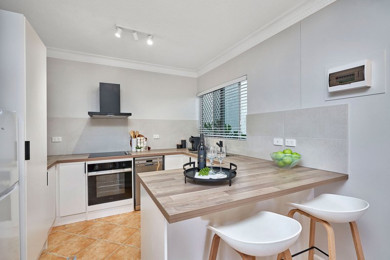 Photo - 4/91-93 Moore Street, Trinity Beach QLD 4879 - Image 2
