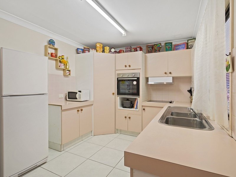 Photo - 49/12 Landau Court, Miami QLD 4220 - Image 4