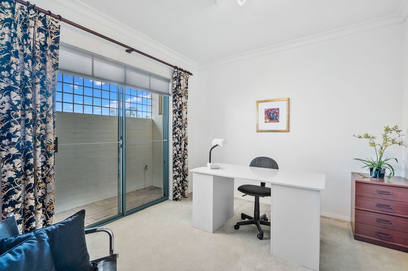 Photo - 4/92 Forrest Street, Cottesloe WA 6011 - Image 14