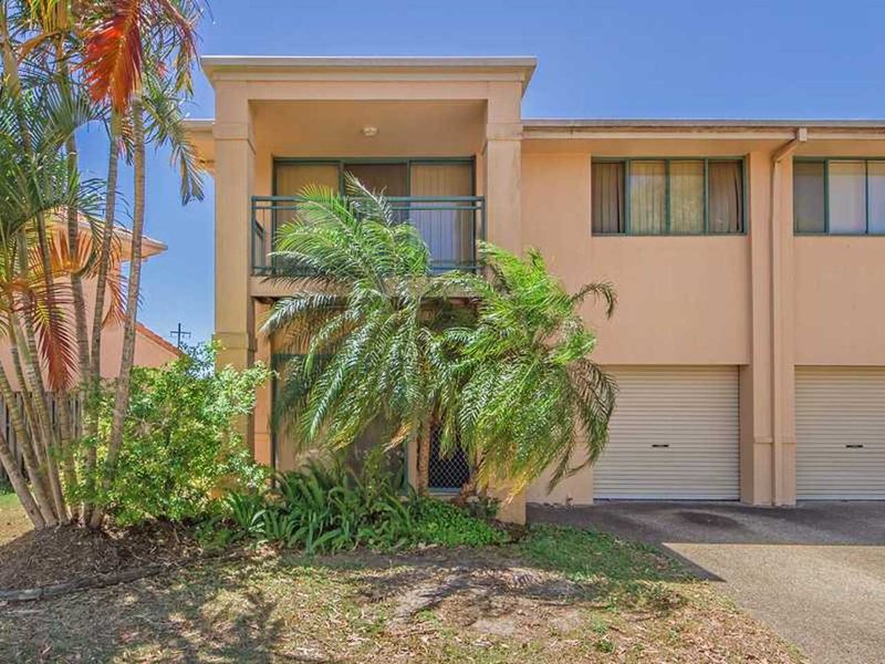 Photo - 4/92 Guineas Creek Road, Currumbin Waters QLD 4223 - Image 4