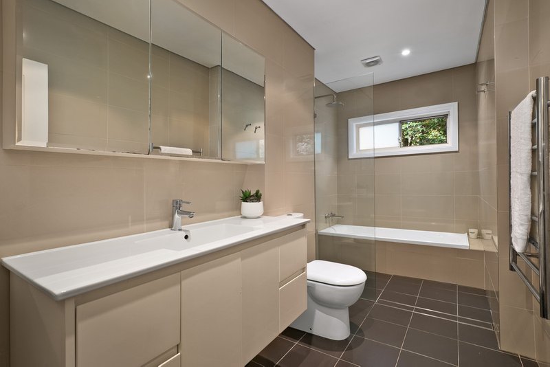 Photo - 492 Mowbray Road, Lane Cove NSW 2066 - Image 8