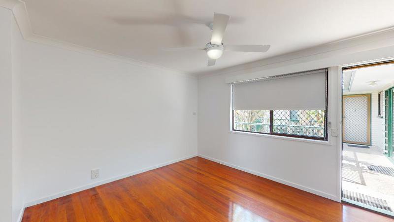 Photo - 4/92 Sarawak Avenue, Palm Beach QLD 4221 - Image 11