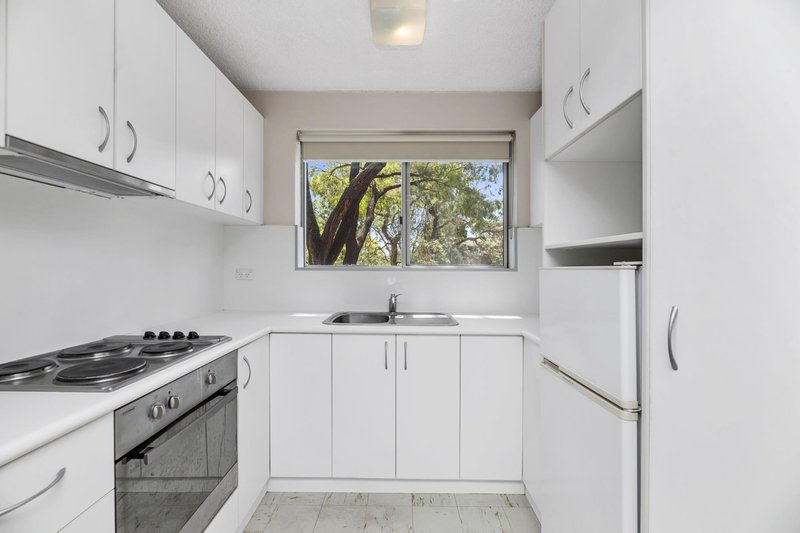 Photo - 49/27-35 Coxen Street, Hughes ACT 2605 - Image 4
