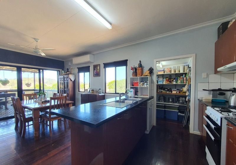 Photo - 493 and 535 Spresser Road, Targinnie QLD 4694 - Image 6