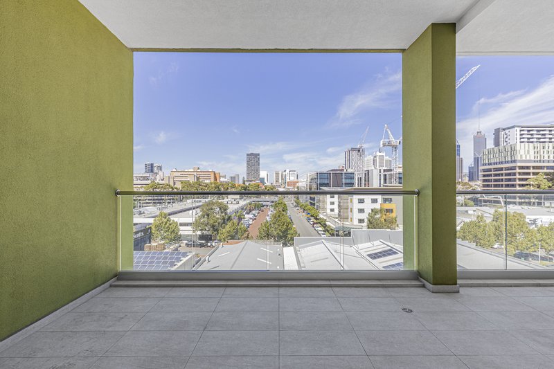 Photo - 49/33 Newcastle Street, Perth WA 6000 - Image 8