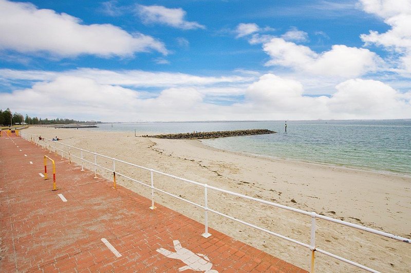 Photo - 4/94-96 Chuter Avenue, Ramsgate Beach NSW 2217 - Image 11