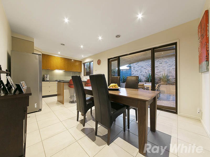 Photo - 4/94-96 Warrigal Road, Parkdale VIC 3195 - Image 5