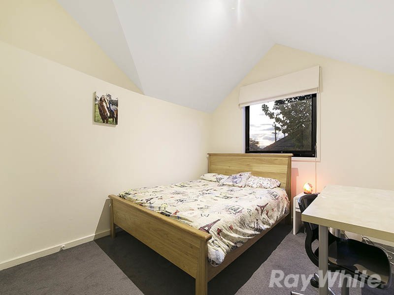 Photo - 4/94-96 Warrigal Road, Parkdale VIC 3195 - Image 9