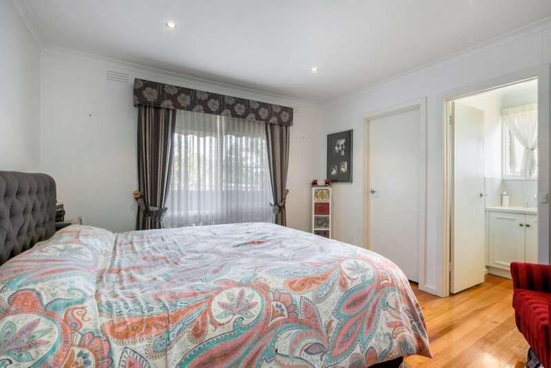 Photo - 494 Grimshaw Street, Bundoora VIC 3083 - Image 5