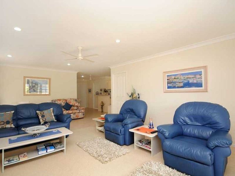 Photo - 49/45 Swanton Drive, Mudgeeraba QLD 4213 - Image 5