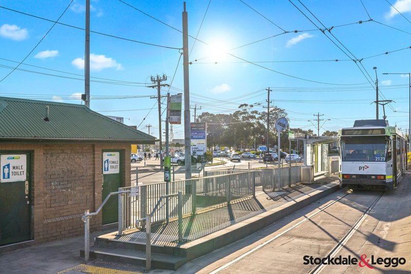 Photo - 4/95-97 Mickleham Road, Tullamarine VIC 3043 - Image 12