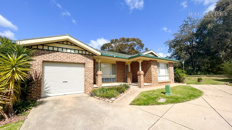 4/95 Balleroo Crescent, Glenfield Park NSW 2650