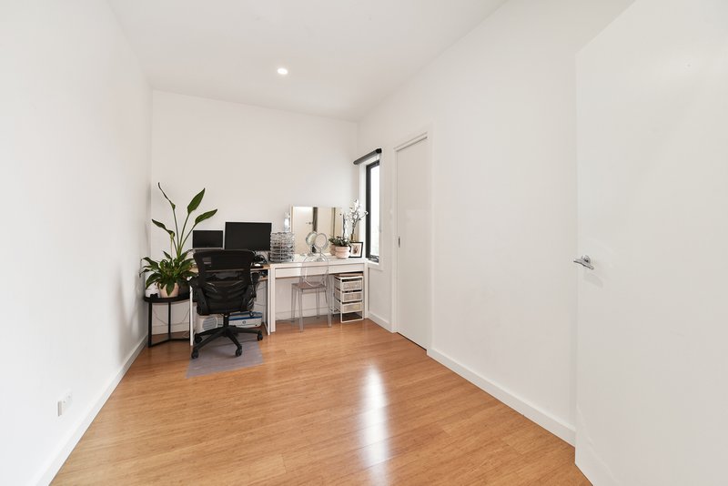 Photo - 4/95 Gaffney Street, Coburg VIC 3058 - Image 7