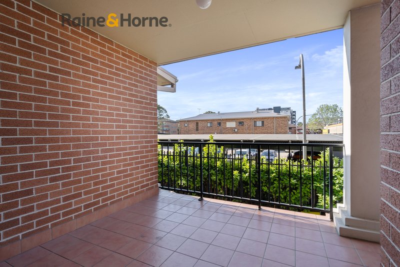 Photo - 4/96 Castlereagh Street, Liverpool NSW 2170 - Image 6