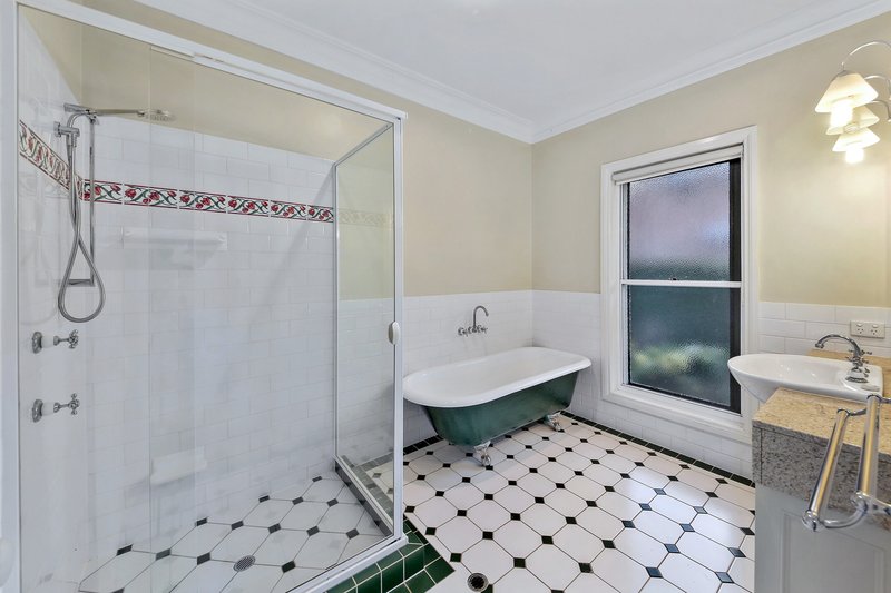 Photo - 496 Mountain View Road, Maleny QLD 4552 - Image 10