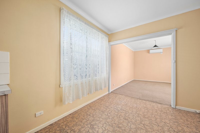 Photo - 4/96 Saltley Street, South Kingsville VIC 3015 - Image 2