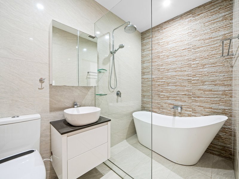 Photo - 49/7-15 Newland Street, Bondi Junction NSW 2022 - Image 6