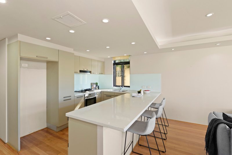 Photo - 4/97-99 Birriga Road, Bellevue Hill NSW 2023 - Image 5