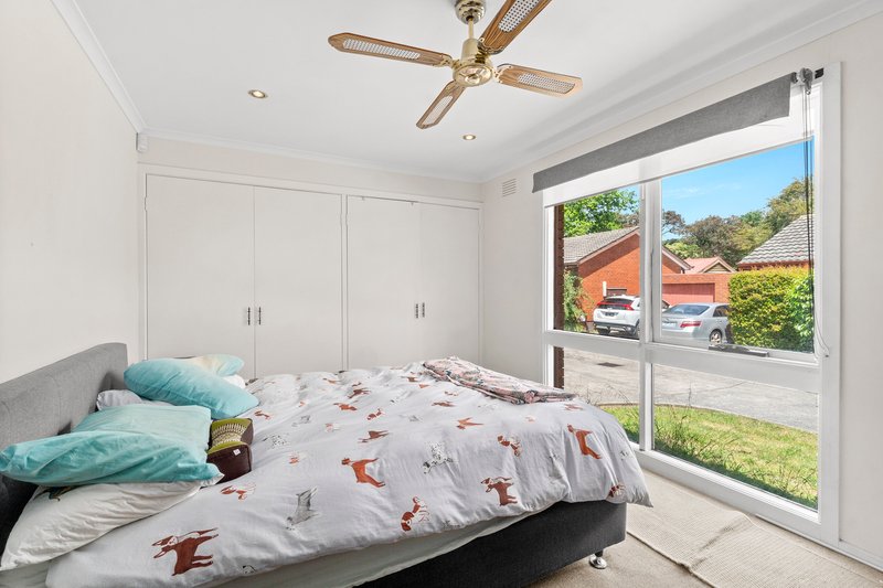 Photo - 4/98-100 Mount Pleasant Road, Nunawading VIC 3131 - Image 4