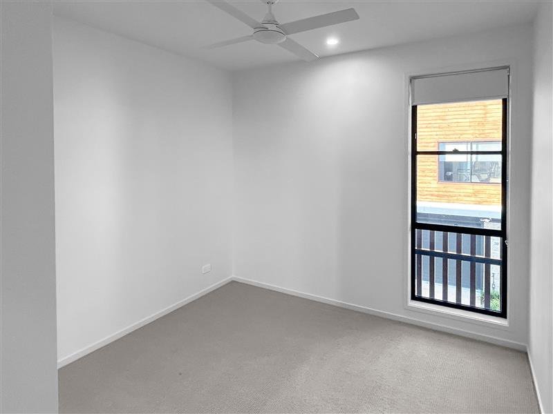 Photo - 49/8 Ben Dalley Drive, Helensvale QLD 4212 - Image 7