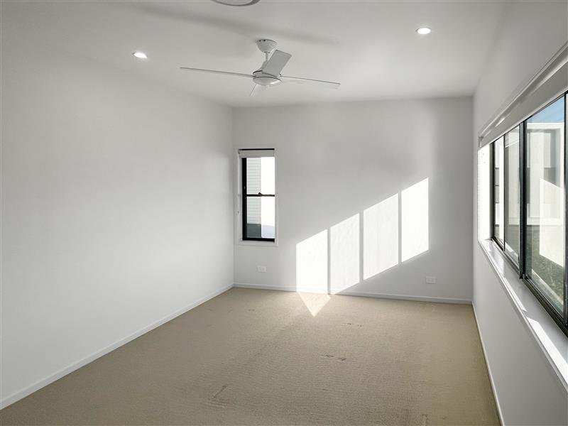 Photo - 49/8 Ben Dalley Drive, Helensvale QLD 4212 - Image 8