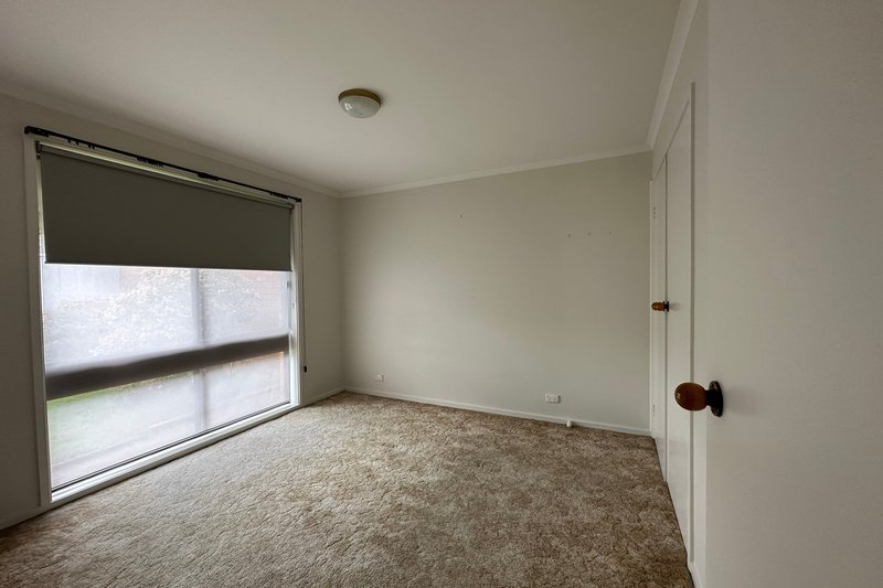 Photo - 4/99-103 Cairns Road, Hampton Park VIC 3976 - Image 10