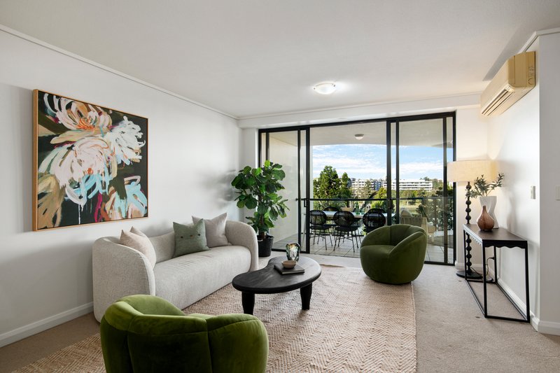 Photo - 49/9 Sylvan Road, Toowong QLD 4066 - Image 2