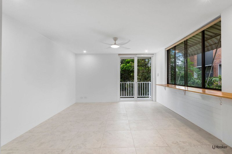 Photo - 4/999 Gold Coast Highway, Palm Beach QLD 4221 - Image 4