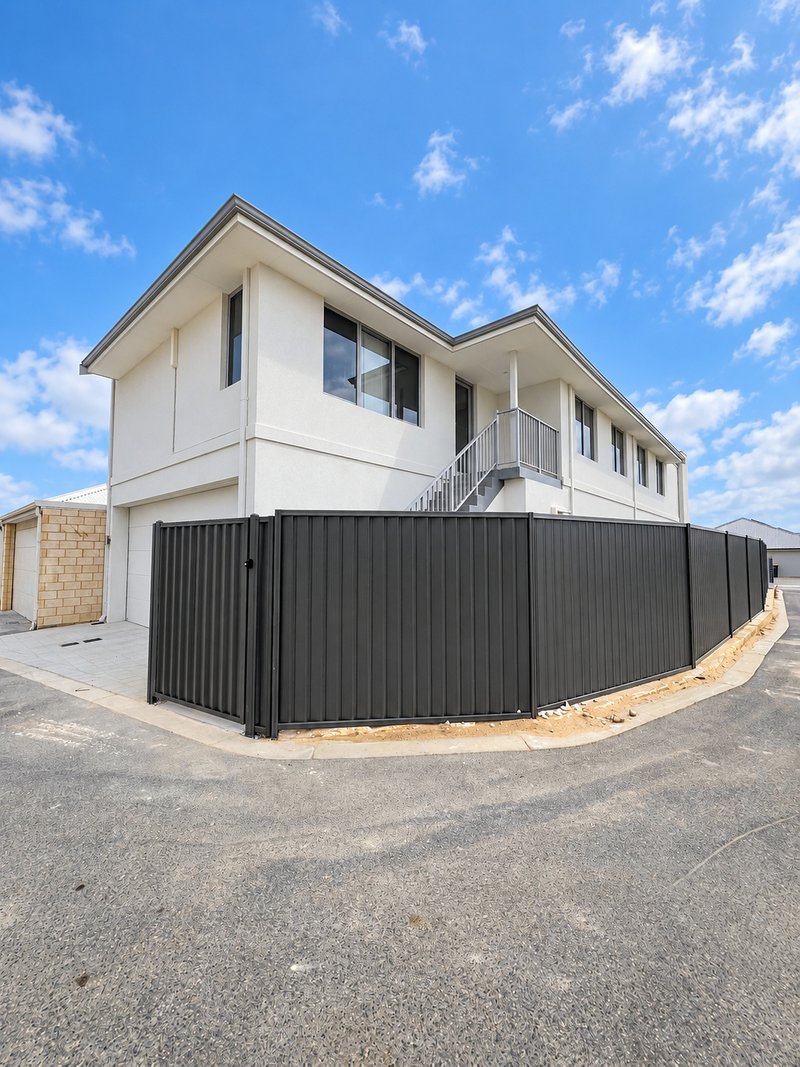 Photo - 49A Alabaster Approach, Jindalee WA 6036 - Image 8