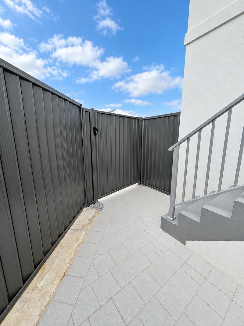 Photo - 49A Alabaster Approach, Jindalee WA 6036 - Image 9