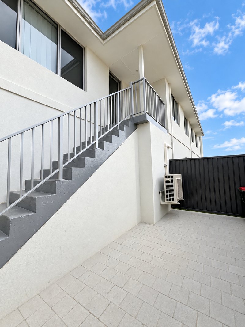 Photo - 49A Alabaster Approach, Jindalee WA 6036 - Image 11