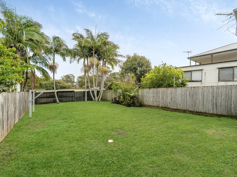 Photo - 49A Donald Street, Woody Point QLD 4019 - Image 9