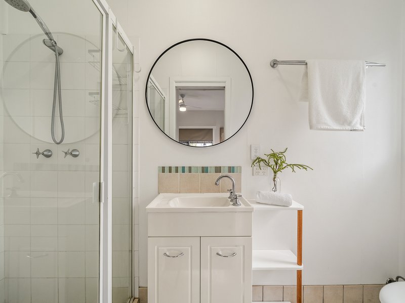 Photo - 49A Donald Street, Woody Point QLD 4019 - Image 11