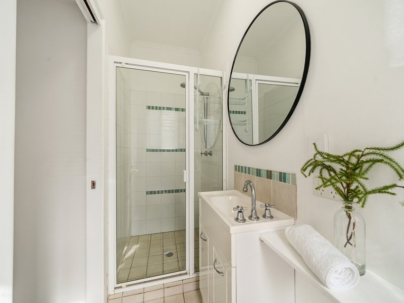 Photo - 49A Donald Street, Woody Point QLD 4019 - Image 12