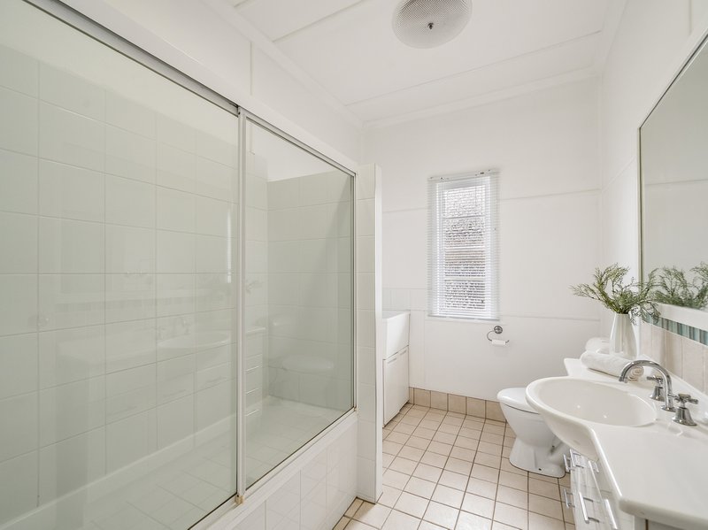 Photo - 49A Donald Street, Woody Point QLD 4019 - Image 18