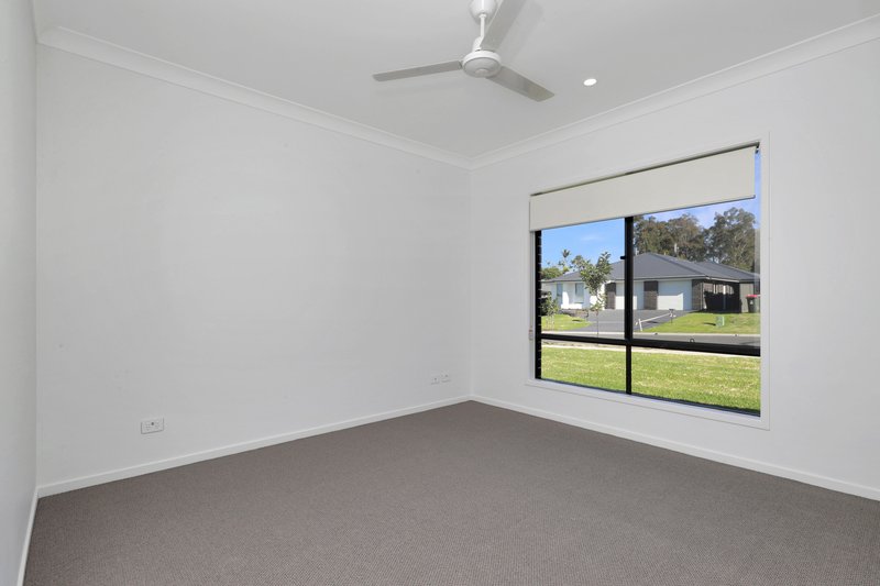 Photo - 49A Royston Circuit, Farley NSW 2320 - Image 4