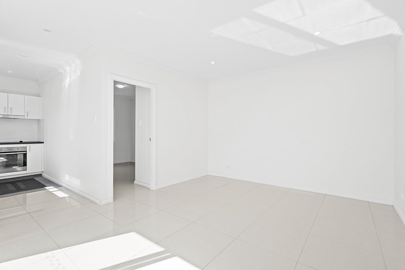 Photo - 49A Sellwood Street, Brighton-Le-Sands NSW 2216 - Image 2