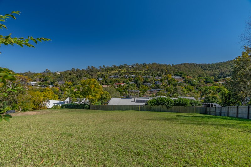 Photo - 49B Teroma Street, The Gap QLD 4061 - Image 17