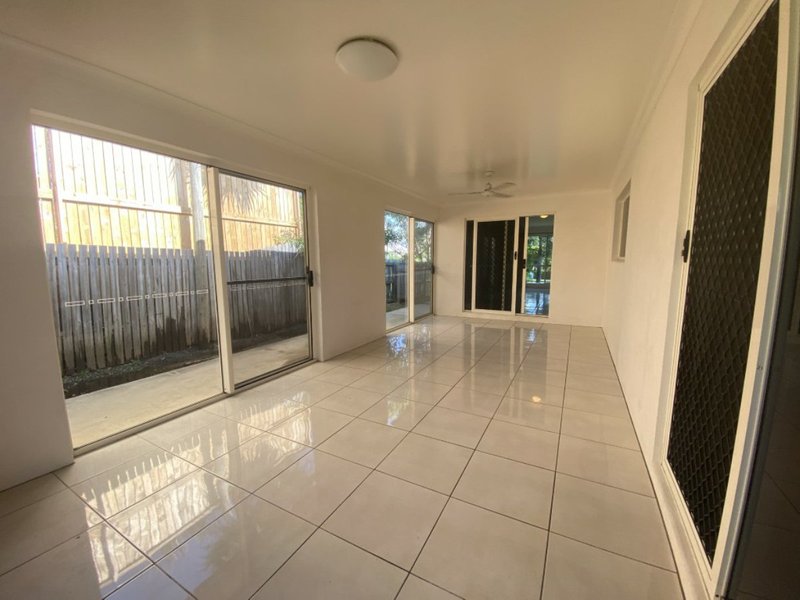 Photo - 4a & 4b Russell Street, Bowen QLD 4805 - Image 24