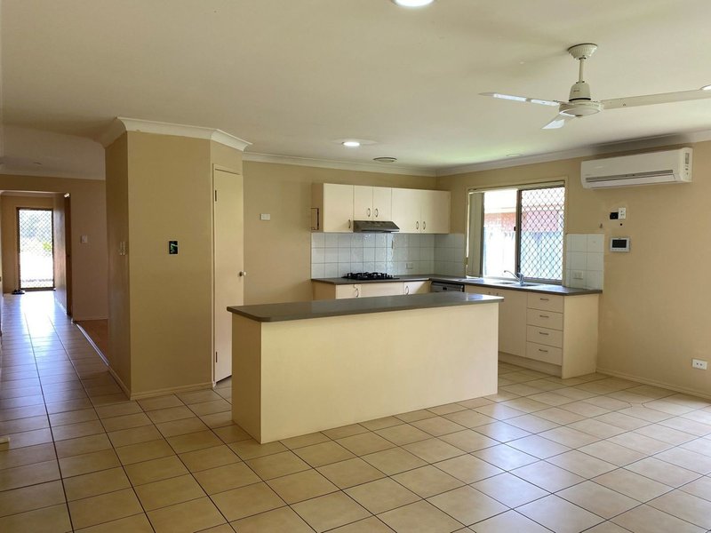 Photo - 4A Ash Court, Carindale QLD 4152 - Image 10