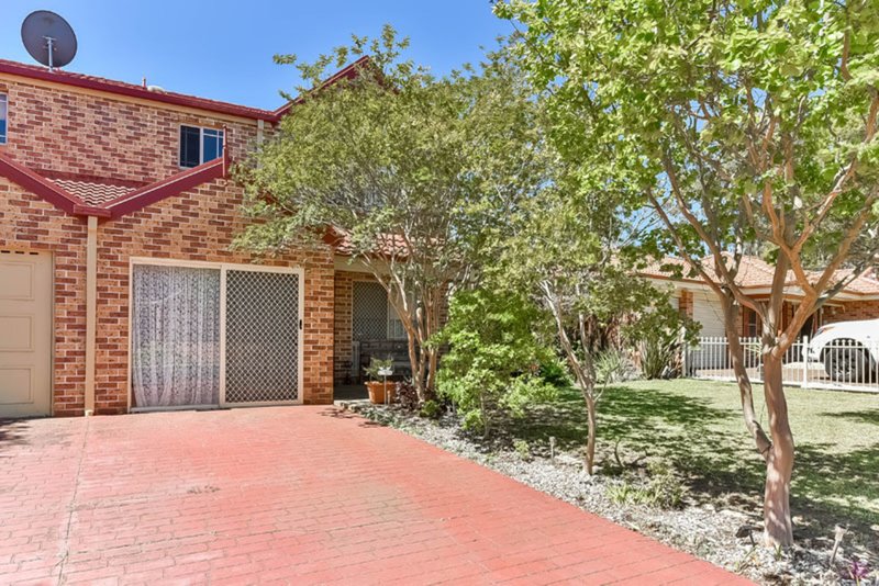 Photo - 4a Azalea Place, Macquarie Fields NSW 2564 - Image 10